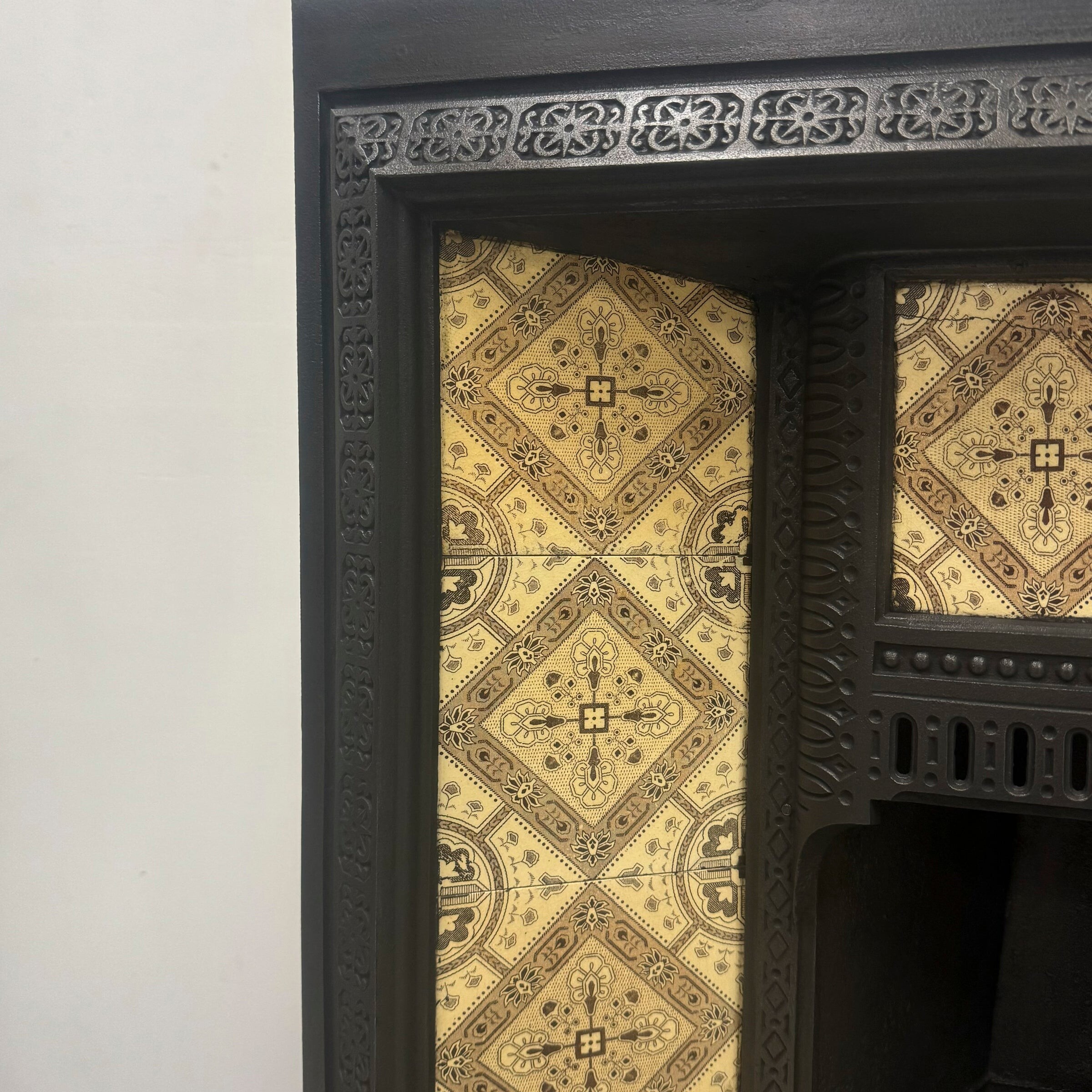Antique Victorian Tiled Fireplace Insert | Reclaimed Materials