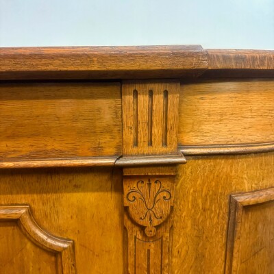 Antique Victorian Oak Wood Sideboard