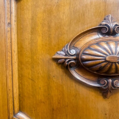 Antique Victorian Oak Wood Sideboard