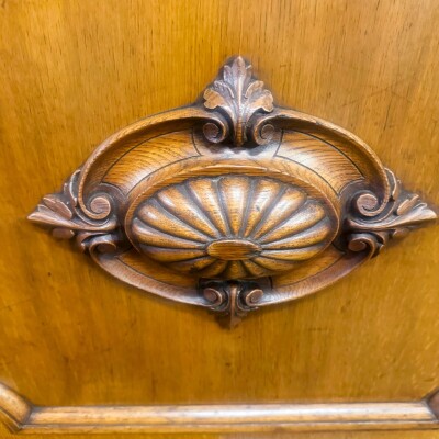 Antique Victorian Oak Wood Sideboard