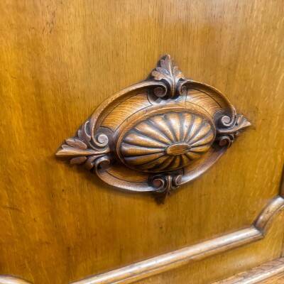 Antique Victorian Oak Wood Sideboard
