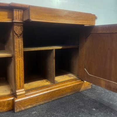 Antique Victorian Oak Wood Sideboard