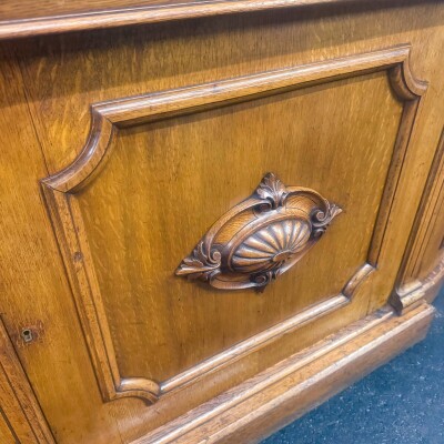 Antique Victorian Oak Wood Sideboard
