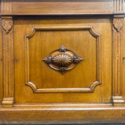 Antique Victorian Oak Wood Sideboard