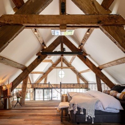 Historisch Hout offers a wide range of authentic old oak beams from a large stock. POA