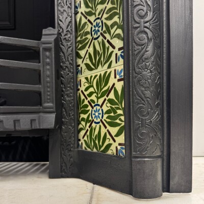 Antique Victorian Fireplace Insert With Josiah Wedgwood Tiles