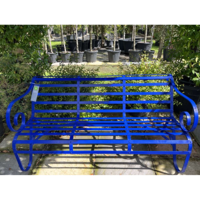 New: Classic metal garden bench