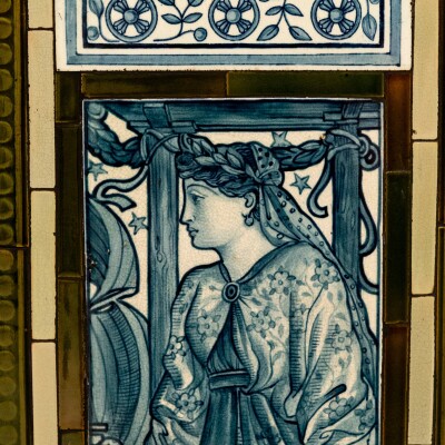 Antique Cast Iron Thomas Jeckyll Insert with William Morris Tiles
