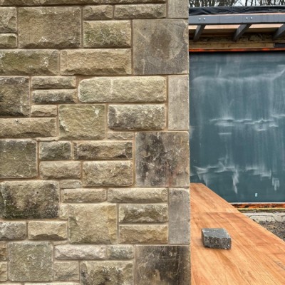 Reclaimed Stone Quoins - 300mm x 300mm