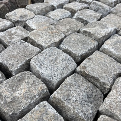 Reclaimed Granite 4" x 4" London Street Cobbles - Bulk Bag