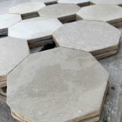 Antique French in Cabochon Black and Bourgogne stone