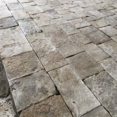Reclaimed Bourgogne Flagstones floors 
