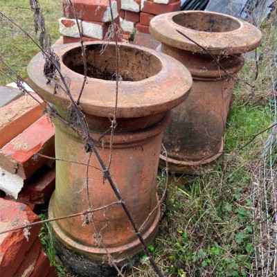 Reclaimed Chimney Pots – 2 types, 5 available in total