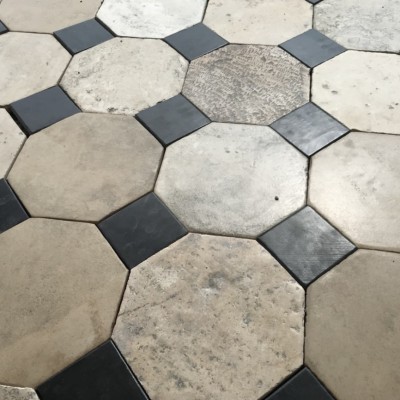 Reclaimed French Stone Tiles, octagonal with Cabochon 