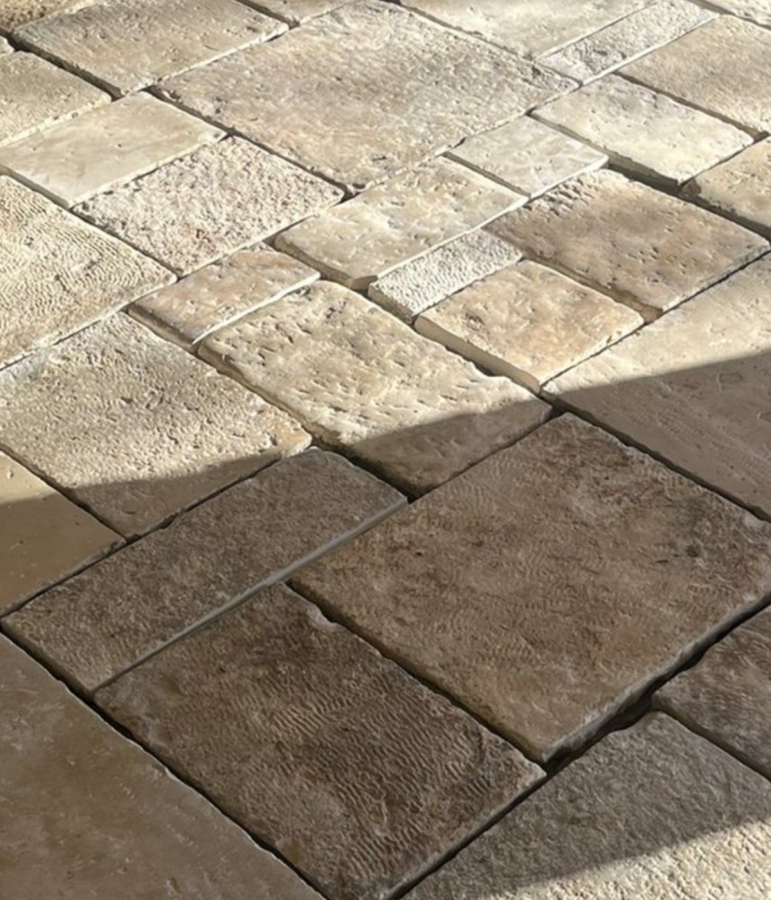 reclaimed-french-limestone-flooring-and-steps-3-m6w.jpeg