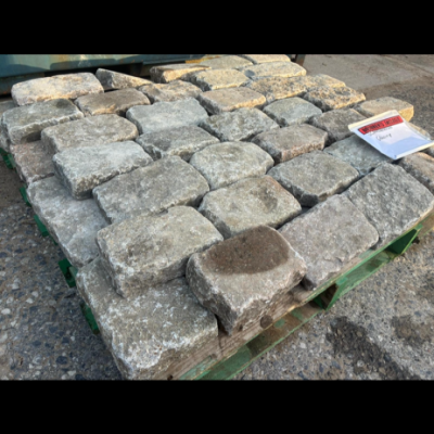 Reclaimed Granite Set / Cobble Slips