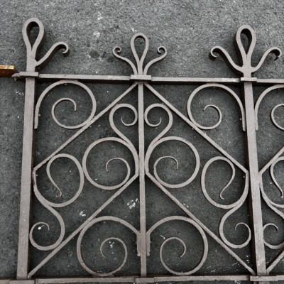 Heavy duty hand forged 80 running foot of decorative Victorian wrought iron railings 