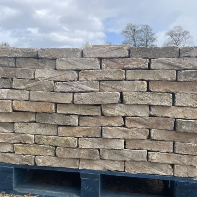 Reclaimed 2” Tudor Buff/White Bricks