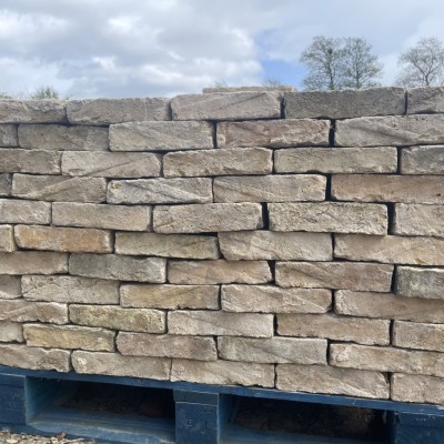 Reclaimed 2” Tudor Buff/White Bricks