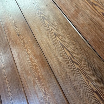 RECLAIMED MID VICTORIAN PITCH PINE CHURCH PEW SEATING/BACKING BOARD