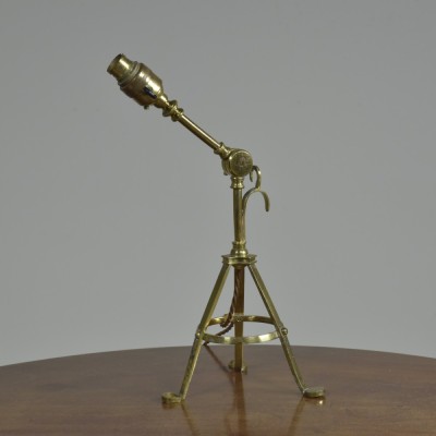 gilt-tripod-pullman-lamp-1-sah.jpg