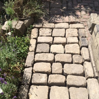 Reclaimed Yorkshire stone cobbles/Setts