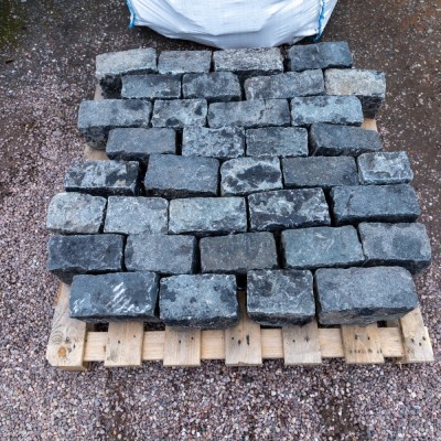 Granite Cobbles RWI-52