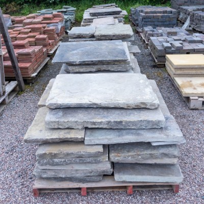 Reclaimed Yorkstone Paving RWI-9976