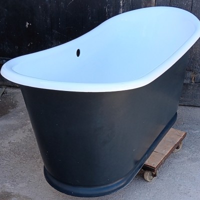 Reclaimed Bateau bath