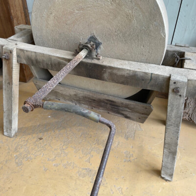 hand crank grinding wheel
