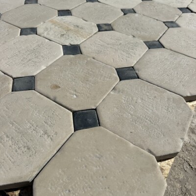 Reclaimed French Bourgogne limestone in Small Cabochon 