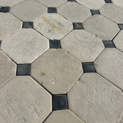 Reclaimed French Bourgogne limestone in Small Cabochon 