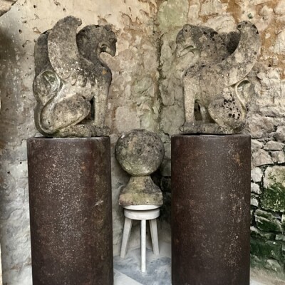 pair-of-antique-carved-bath-stone-gryphons-1-xlk.jpg