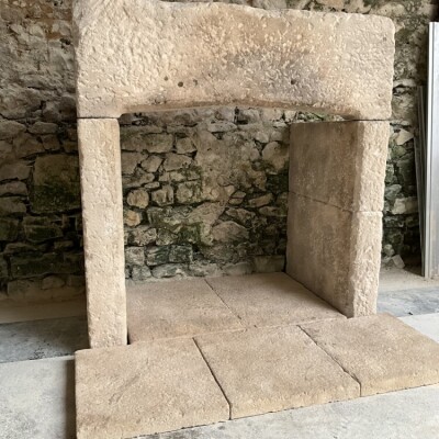 aged-bath-stone-fireplace-1-lx6.jpg