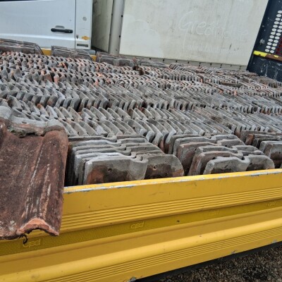 Double roman clay tiles