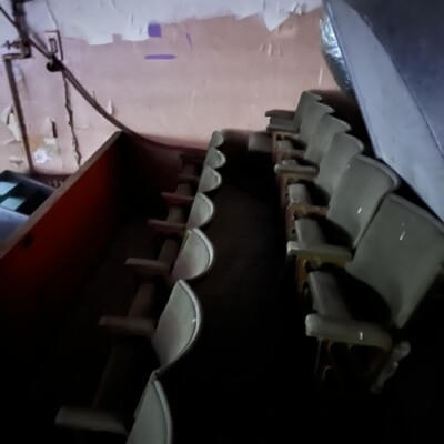 100 x Original 1938 Art Deco Cinema Seats, Cast Iron – Regal Cinema, Norwich – J