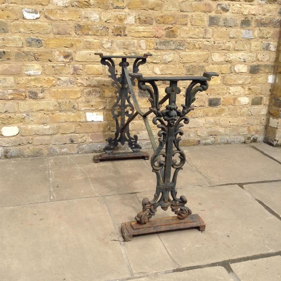Cast iron table base V&V Reclamation