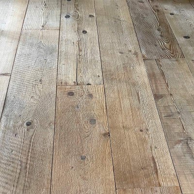 Reclaimed wide pine boards – brush-sanded