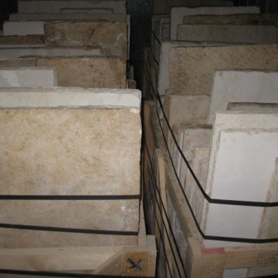 Dalle de Bourgogne Antique Reclaimed Stock 160 m2. for sale cut 3 cm (1,2 inch.)