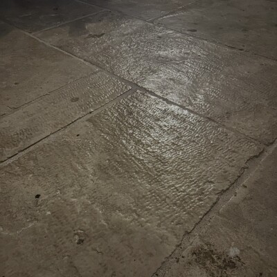 Dalle de Bourgogne Antique Reclaimed Stock 160 m2. for sale cut 3 cm (1,2 inch.)