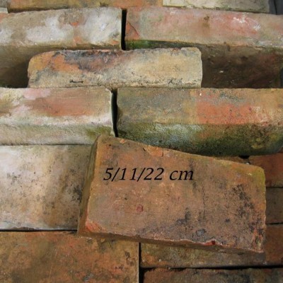 Briques ancienne / Reclaimed bricks, antique firebrick POA